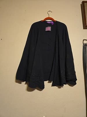 Suzanne Somers Vintage Black Embroidered Open Front Kimono Cardigan Cap - Image 1