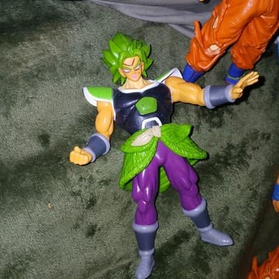 6 pcs Dragon Ball Z Figures Set: 7" Super Saiyan Goku Son Gokou Vegeta & Broly - Thumbnail 3