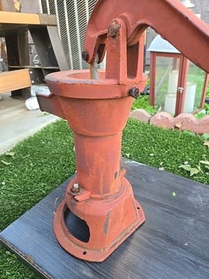 Vintage Cast Iron Manual Hand Well Water Pitcher Pump - Thumbnail 5