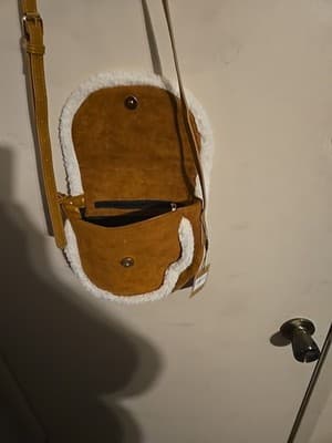 Bearpaw Shearling Trim Crossbody Saddle Bag- - Thumbnail 5