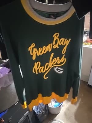 NFL Green Bay Packers Officially Licensed Women's Hail Mary Sweatshirt G-III - Image 1
