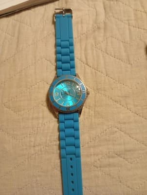 Gossip Women's Blue Buckle Band Analog Watch - Image 1