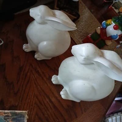 BARBARA KING CREAM COLOR BUNNIES BUNNY STATUE INDOOR OUTDOOR QVC SET OF 2 NEW - Image 1