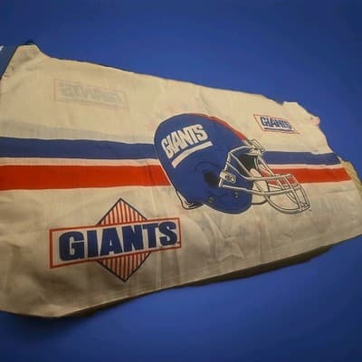Vintage 1992 New York Giants Pillow Case - Image 1