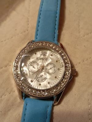 Kessaris Pearlized Dial Crystal Accent Bezel Roun Case 40 mm Watch - Image 1