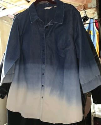 Liz Claiborne Womens Ombré Chambray Top Button Down Lightweight Size 18w - Image 1