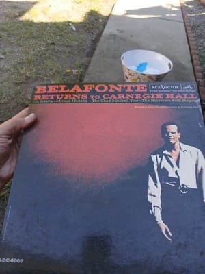 Harry Belafonte Returns to Carnegie Hall Vinyl LP Record RCA/LOC-6007, 1960 - Thumbnail 2