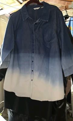 Susan Graver Light Chambray Dip-Dyed Y-Neck Tunic Shirt New - Image 1