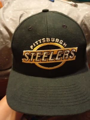 Vintage Steeler Hat & Pin - Image 1