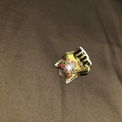 Lite Beer Super Bowl XXVII Pin - Image 1