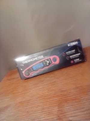 Ultra-Fast Waterproof Food Thermometer with Backlit Display for Accurate Cooking - Image 1