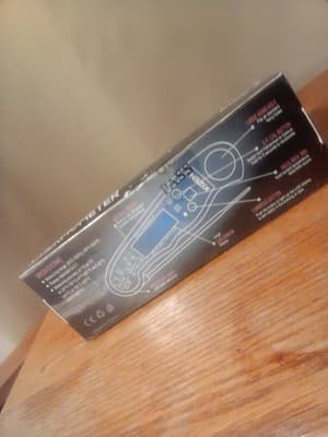 Ultra-Fast Waterproof Food Thermometer with Backlit Display for Accurate Cooking - Thumbnail 2