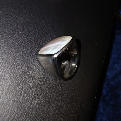 Mother Of Pearl Stainless Silver 925 Size 9 Ring - Image 1