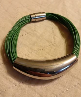 DSMK Signed Stainless Steel Multi Strand Green Bracelet - Image 1