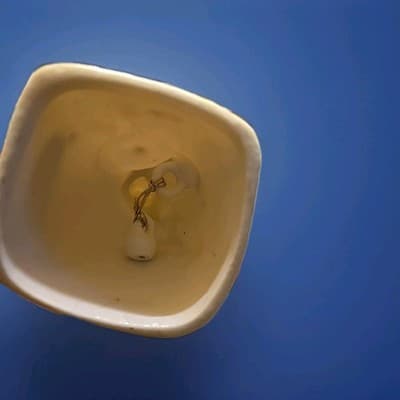 Ceramic WHITE ANGEL BELL with Gold Stars - Vintage - Thumbnail 4