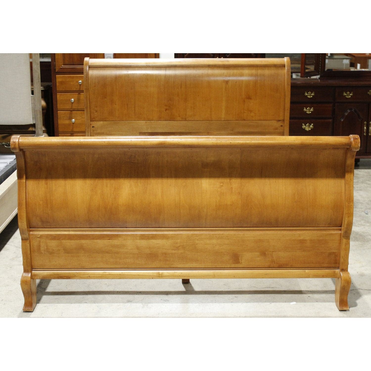 Ethan Allen Queen Sleigh Bed - Maple Finish - Thumbnail 2