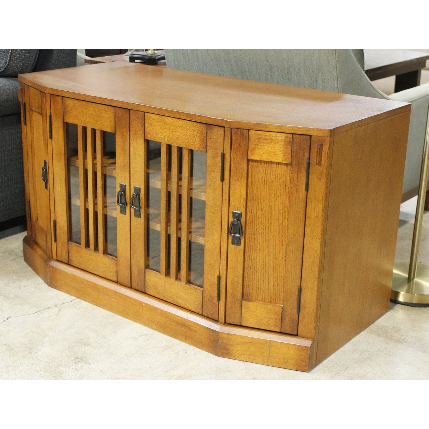 Mission Oak Media Cabinet - Thumbnail 3