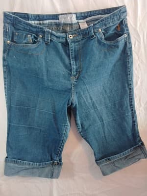Baby Phat denim Capri shorts, mid-rise with rolled cuffs sizes 20 - Image 1