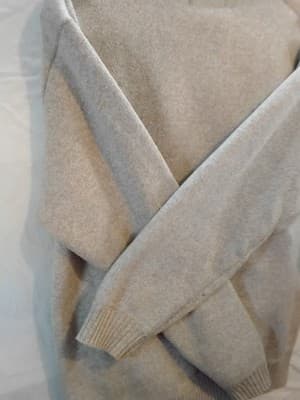 Flece jackt , reversible bomber style with textured beige exterior and plaid int - Thumbnail 16