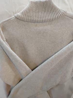 Flece jackt , reversible bomber style with textured beige exterior and plaid int - Thumbnail 15