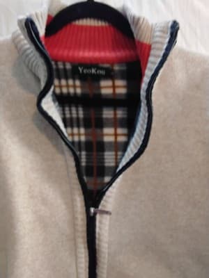 Flece jackt , reversible bomber style with textured beige exterior and plaid int - Thumbnail 3