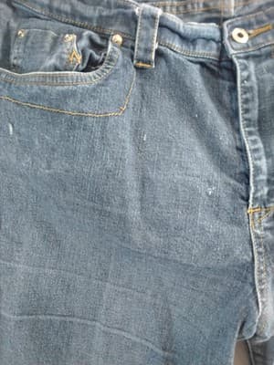 Baby Phat denim Capri shorts, mid-rise with rolled cuffs sizes 20 - Thumbnail 4