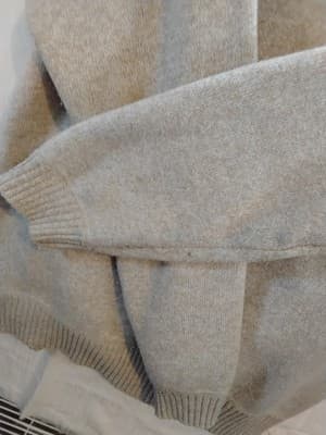 Flece jackt , reversible bomber style with textured beige exterior and plaid int - Thumbnail 18