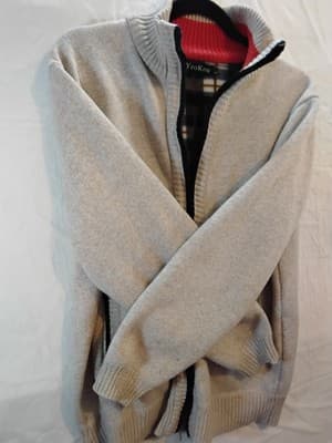 Flece jackt , reversible bomber style with textured beige exterior and plaid int - Thumbnail 10