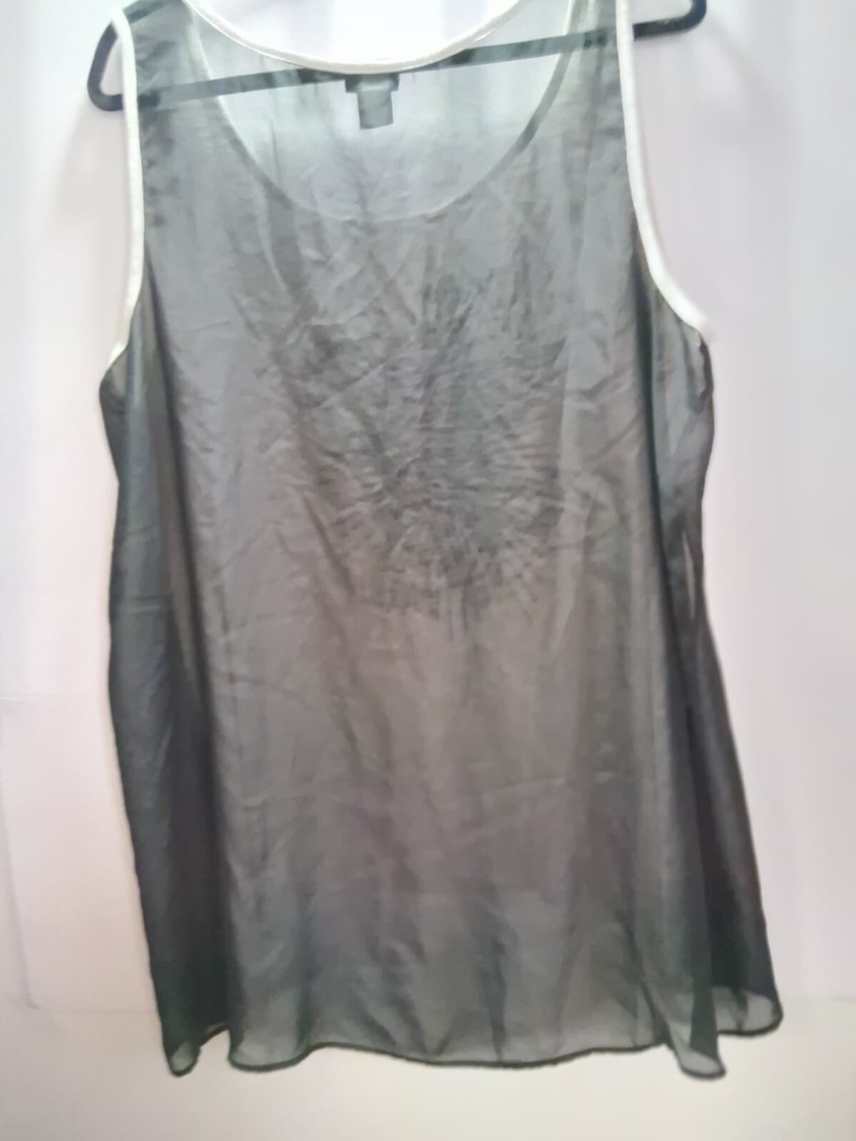 torrid 2 she was like the moon sleeveless top - Thumbnail 4