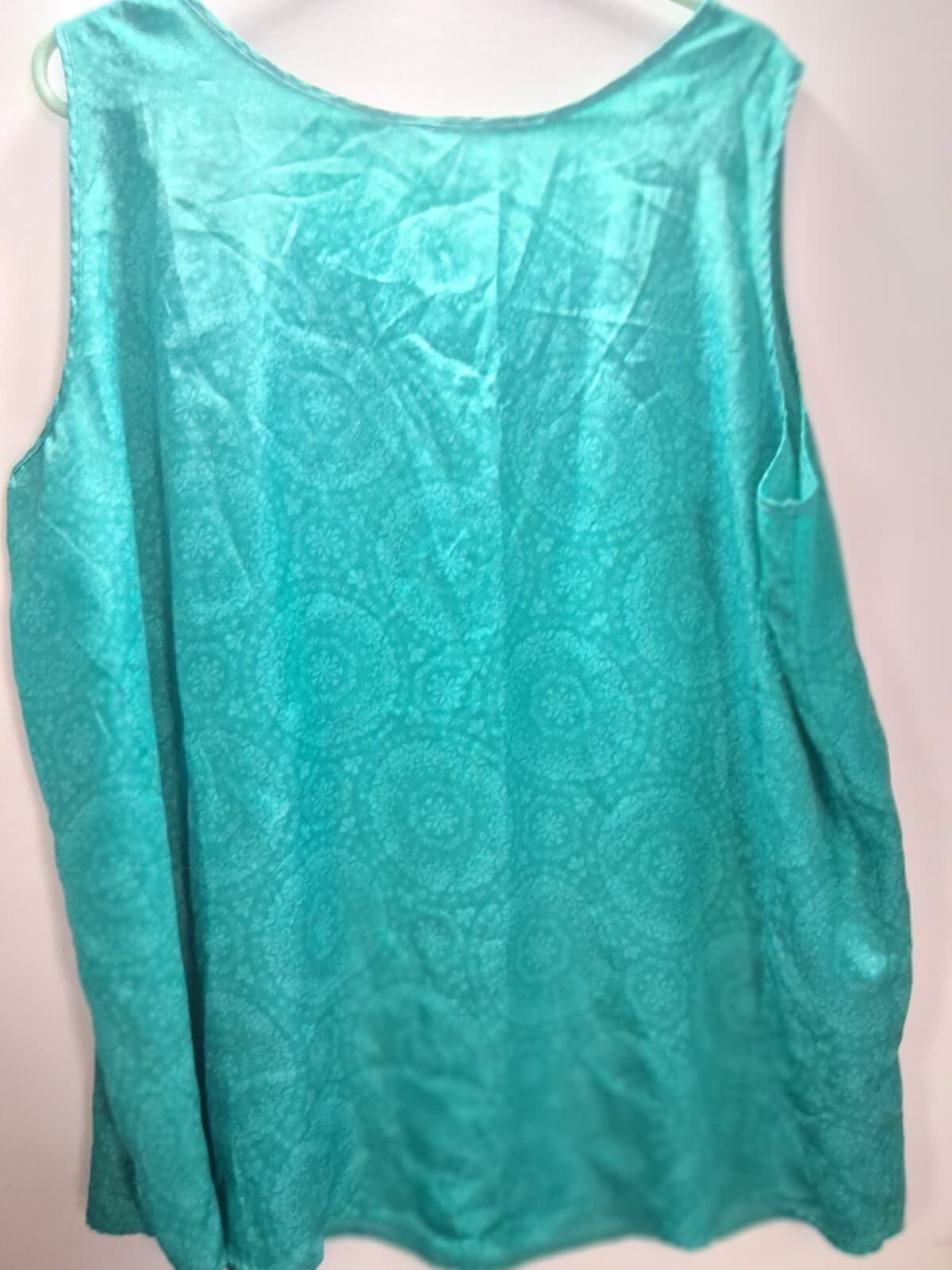 Polyester metallic tank top, Agnes Orinda holographic 2x sleeveless top - Thumbnail 2