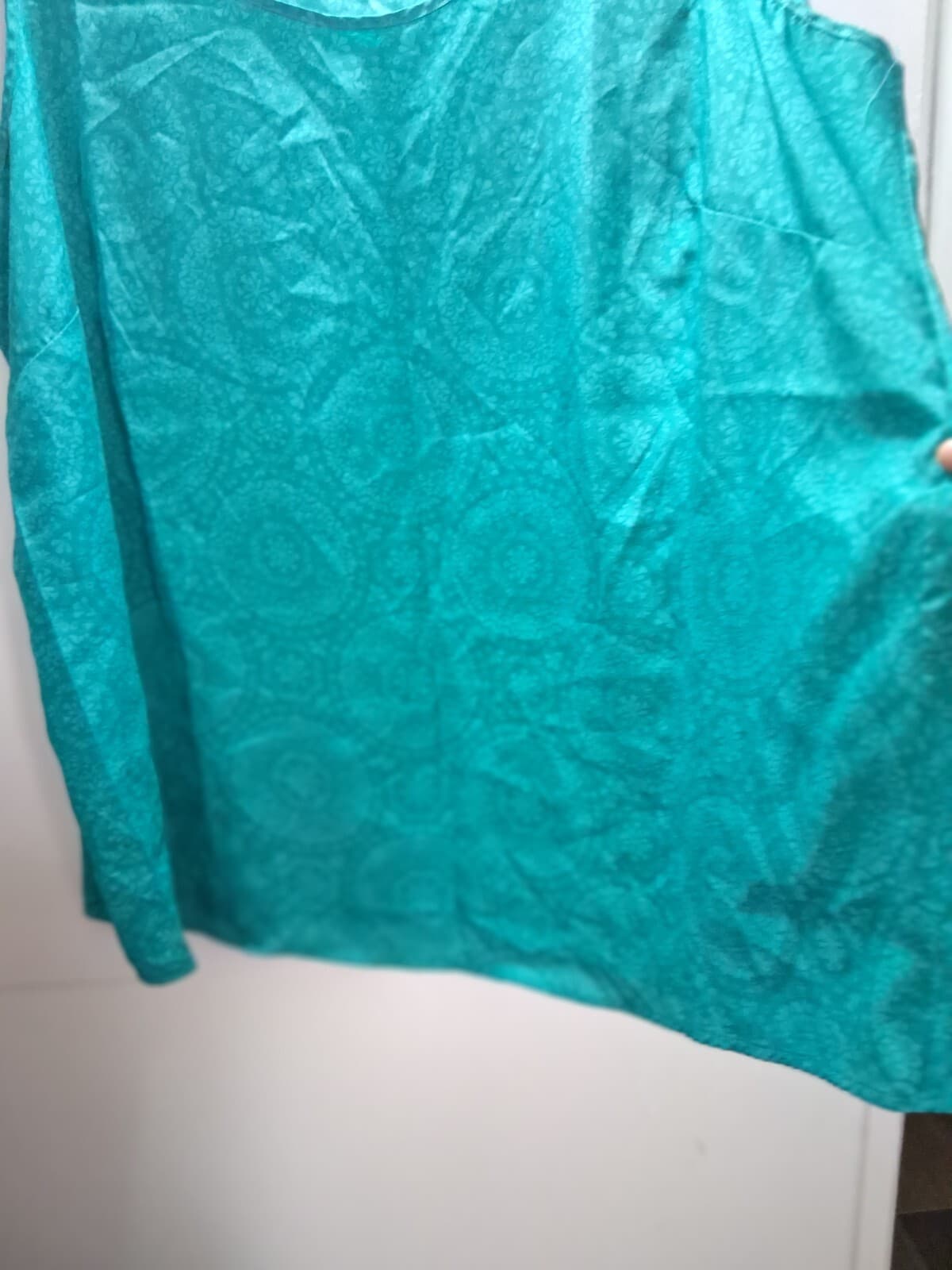 Polyester metallic tank top, Agnes Orinda holographic 2x sleeveless top - Thumbnail 4