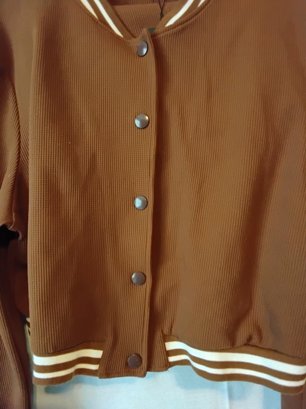 Cropped varsity jacket, brown with 'BOUNCER' lettering and Skirt set - Thumbnail 3