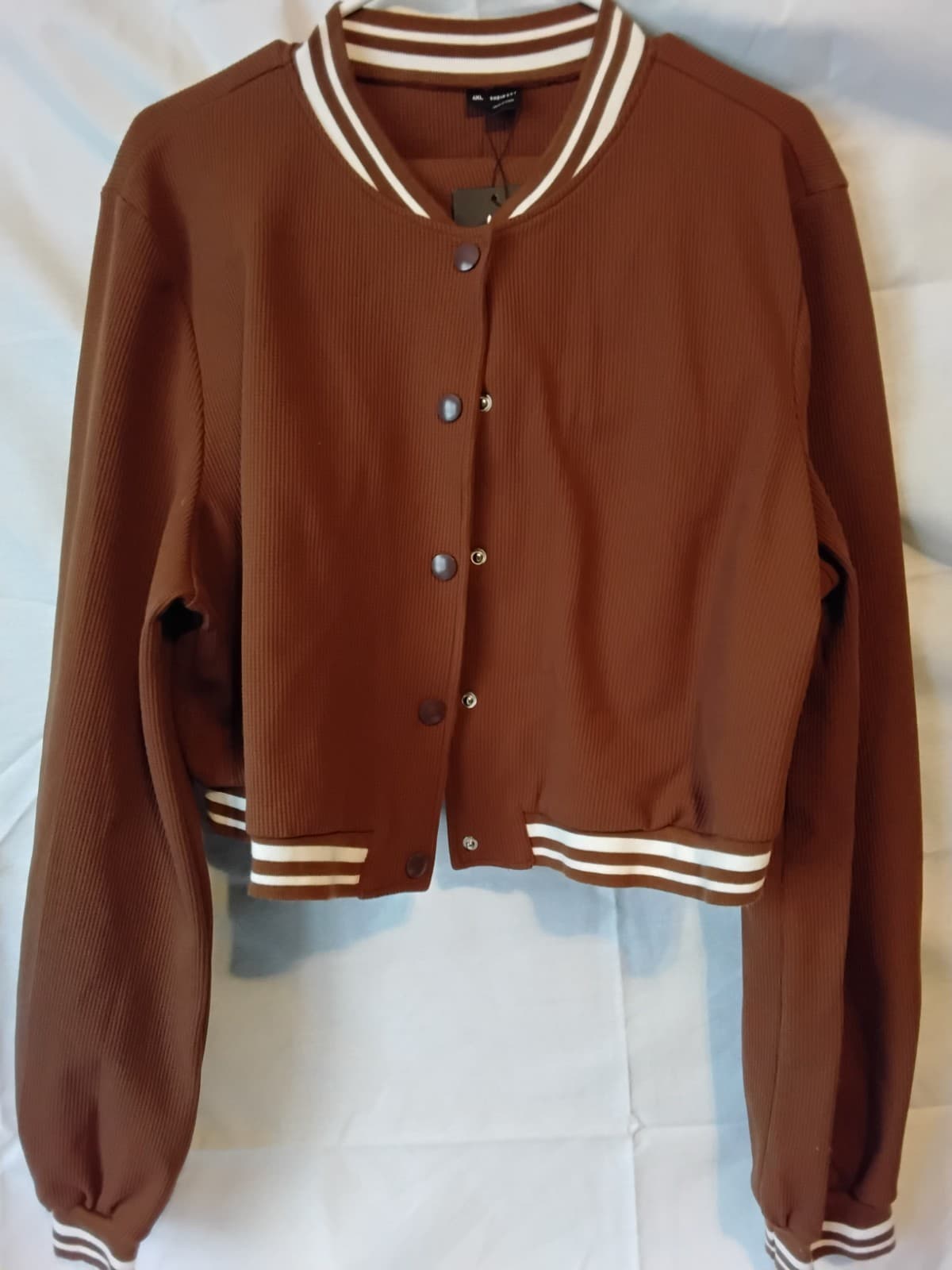 Cropped varsity jacket, brown with 'BOUNCER' lettering and Skirt set - Image 1