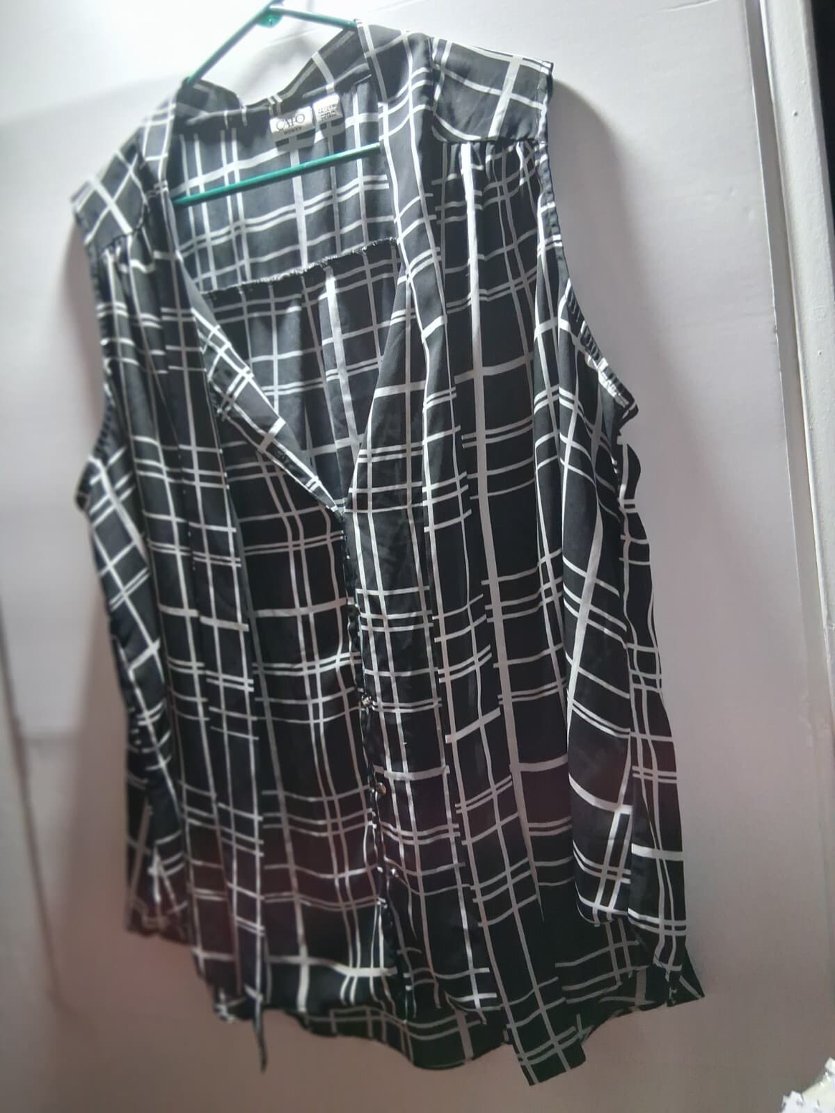 Georgette sleeveless button- up blouse, Torrid black with white windowpane plaid - Thumbnail 4