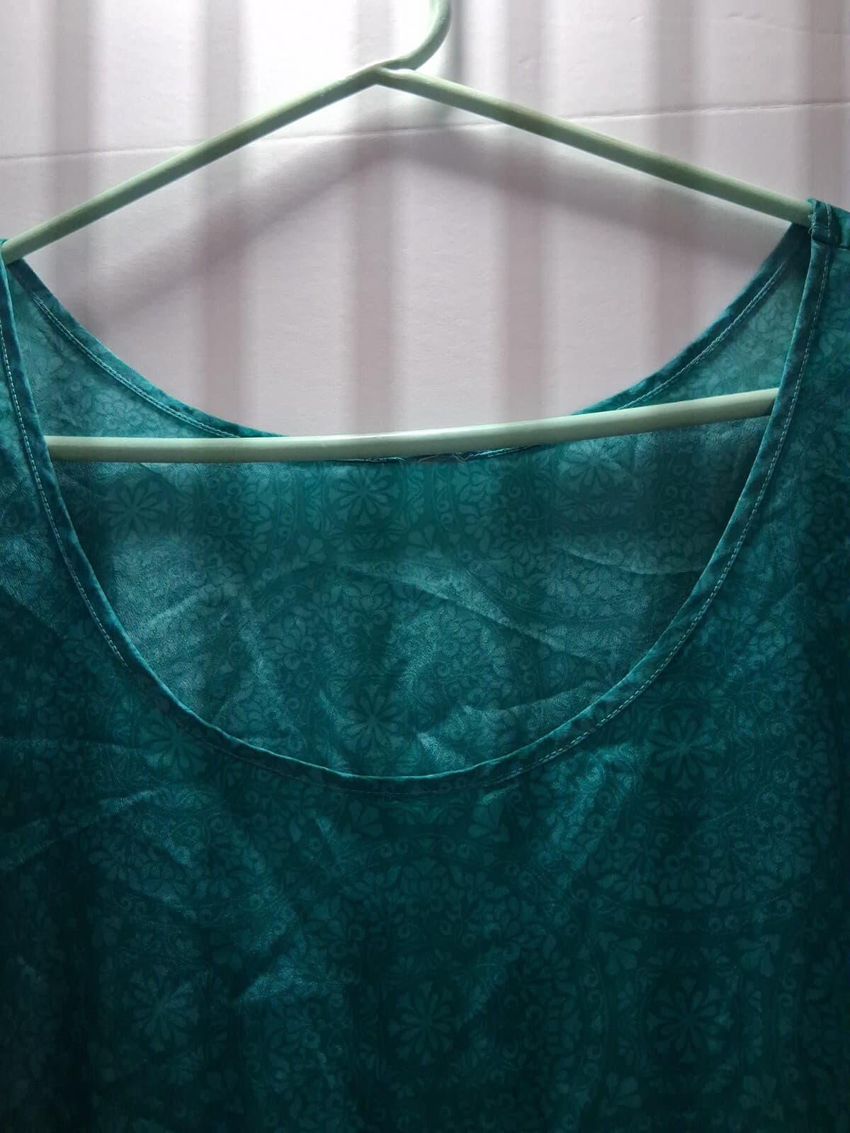 Polyester metallic tank top, Agnes Orinda holographic 2x sleeveless top - Thumbnail 7