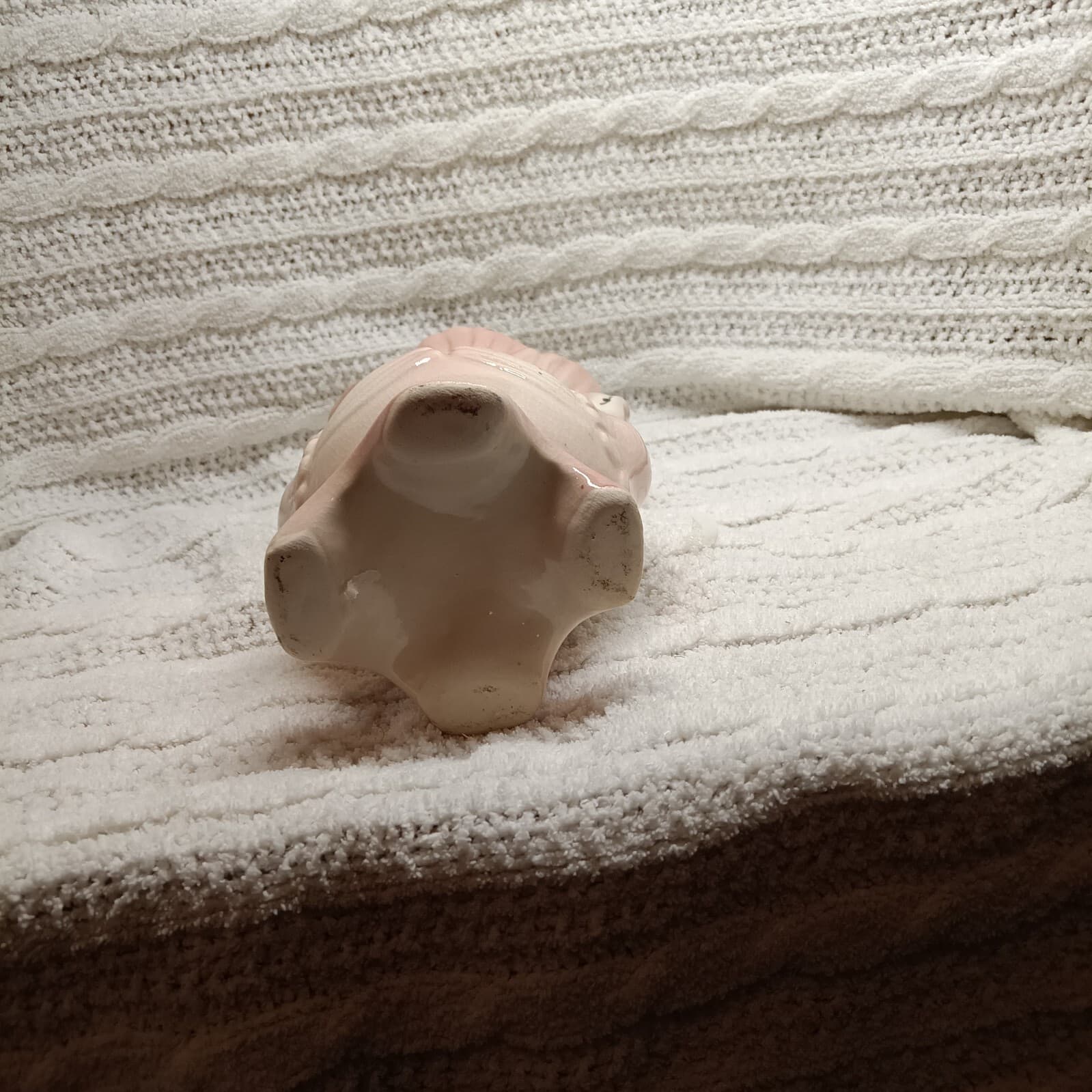 Ceramic vase, Hull Art Pottery Wildflower pattern double- handle vase - Thumbnail 4