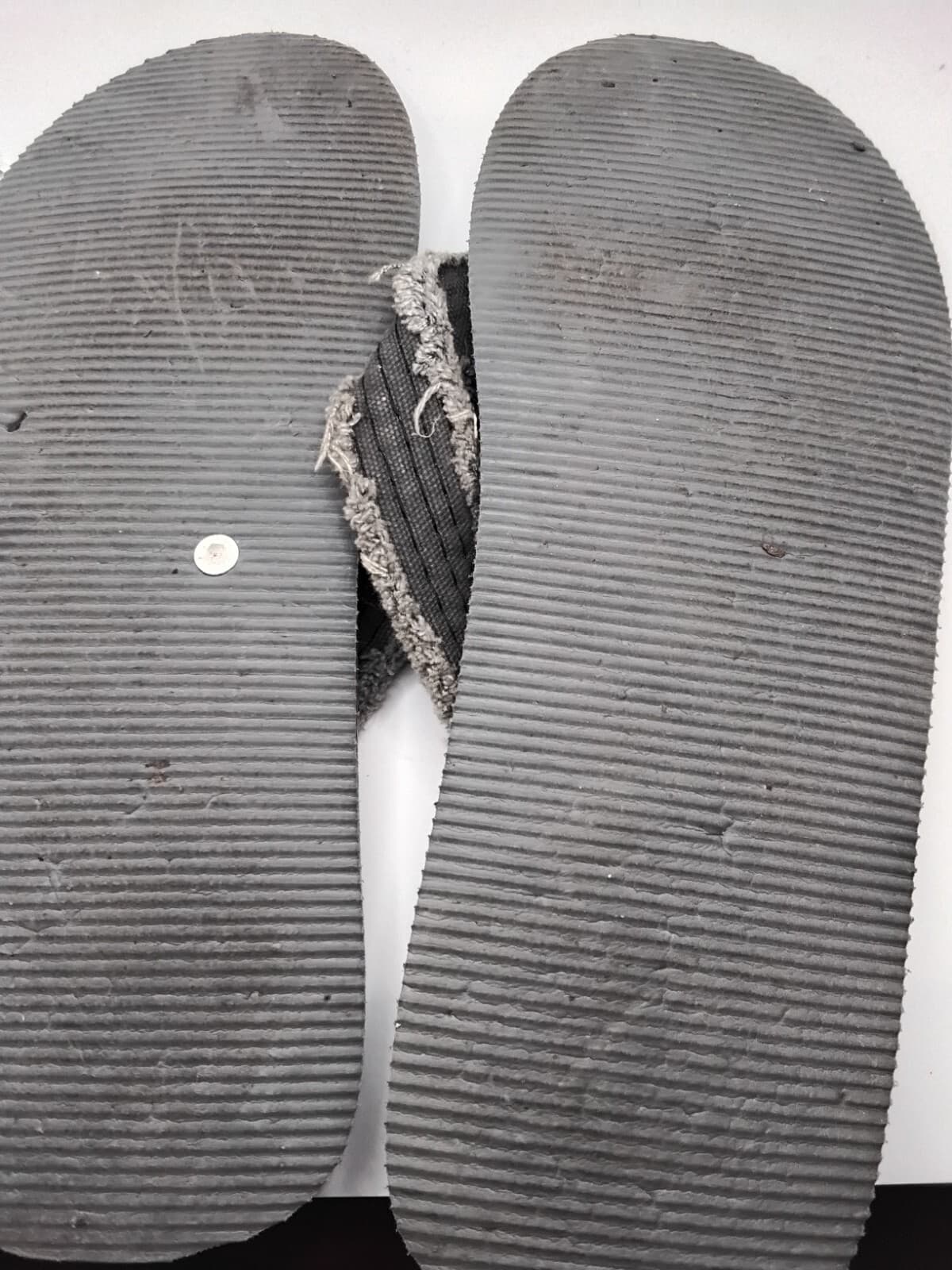 Rubber flip-flop sandals, man camouflage pattern, casual men's footwear - Thumbnail 5