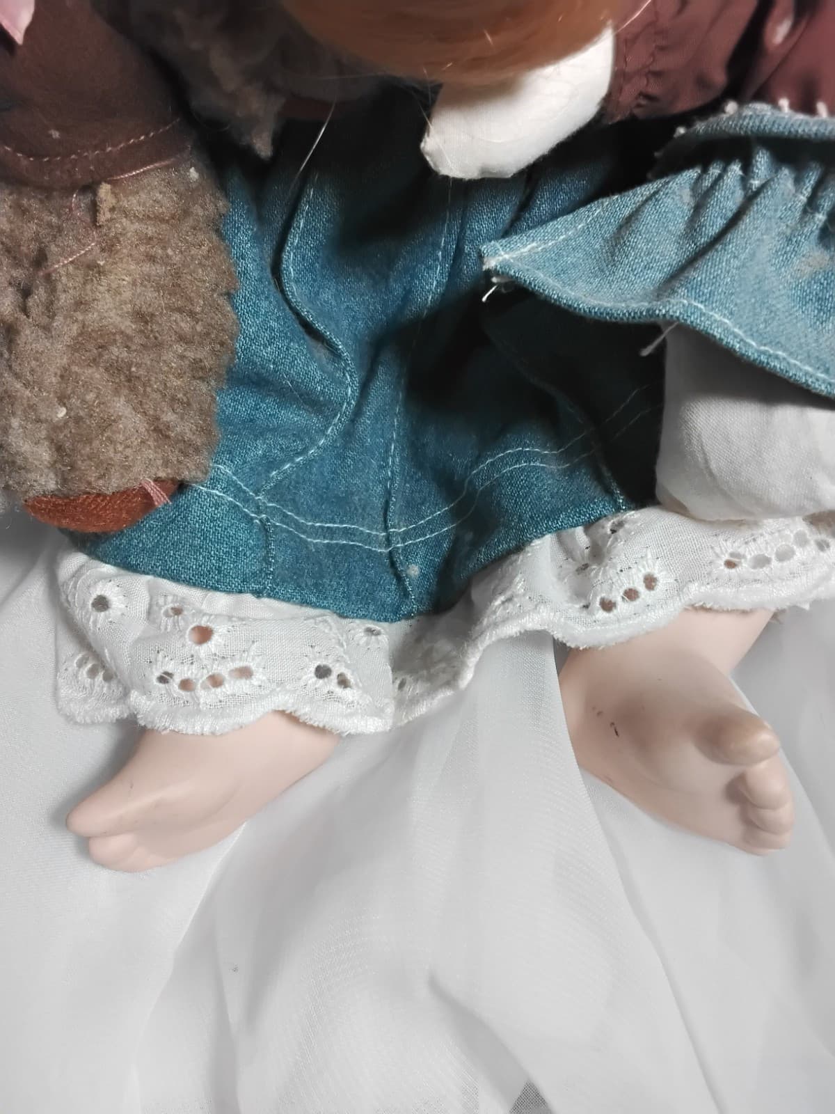 Porcelain collectible doll, Heritage Signature Collection w/ bear - Thumbnail 3