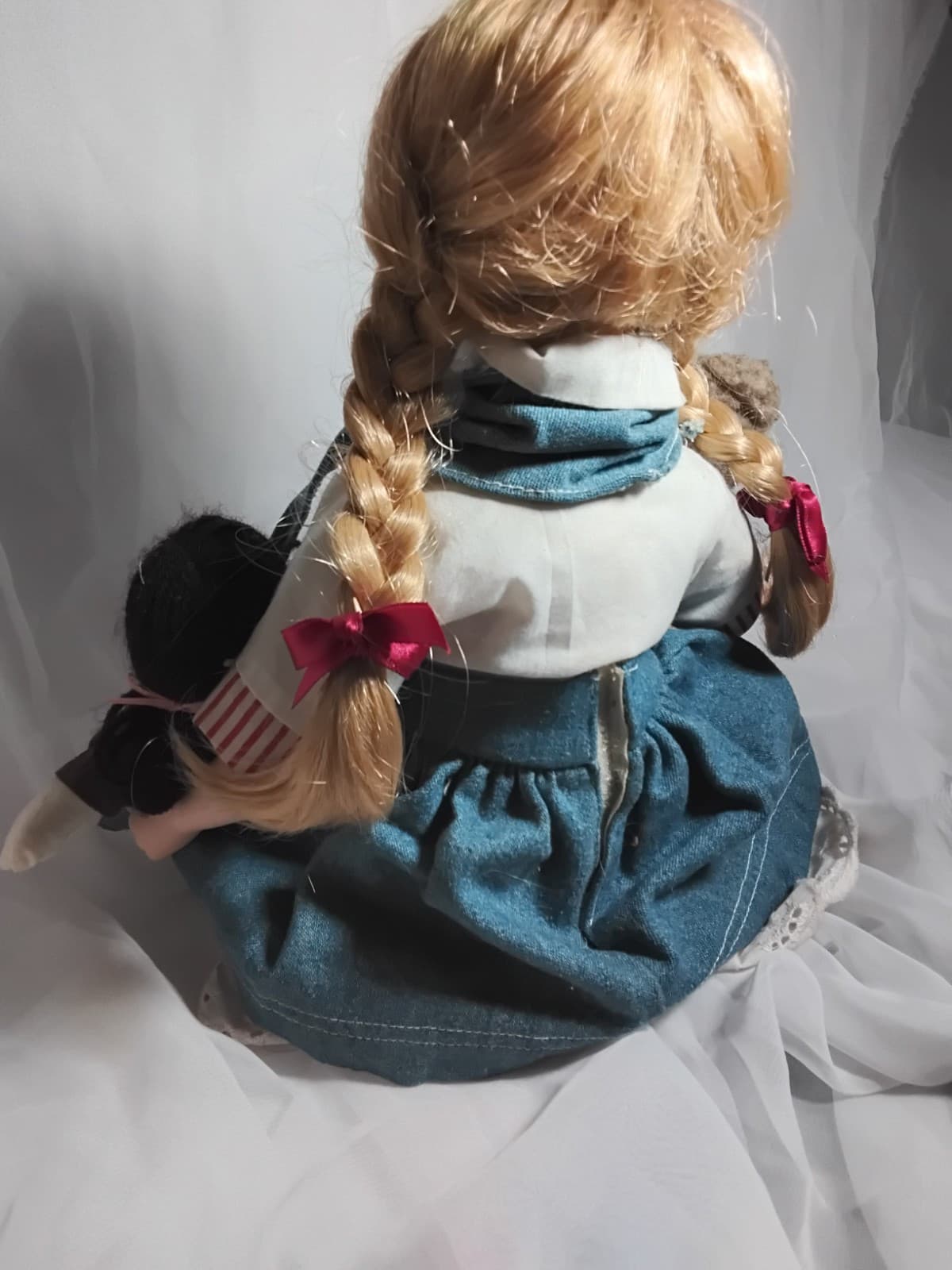 Porcelain collectible doll, Heritage Signature Collection w/ bear - Thumbnail 13