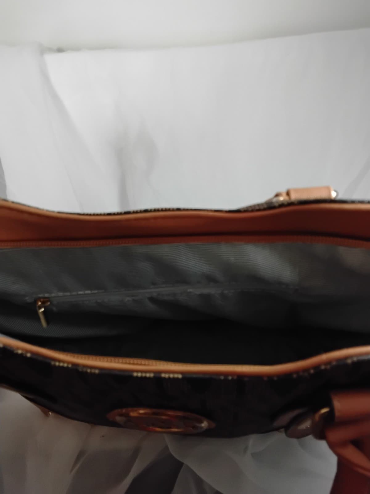 Vegan leather tote bag, MKF Collection by Mia K, M Signature pattern - Thumbnail 3