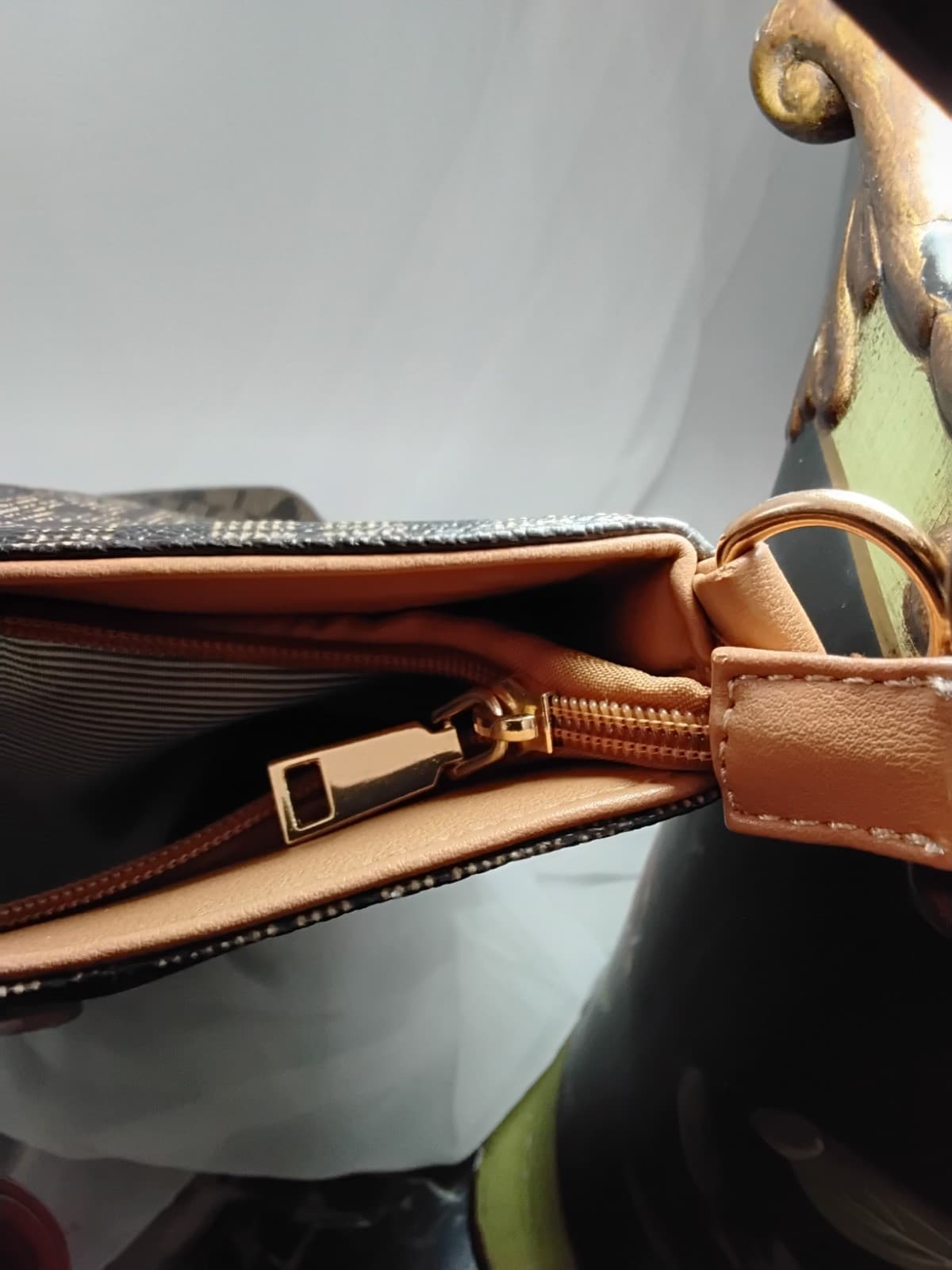 Vegan leather tote bag, MKF Collection by Mia K, M Signature pattern - Thumbnail 8