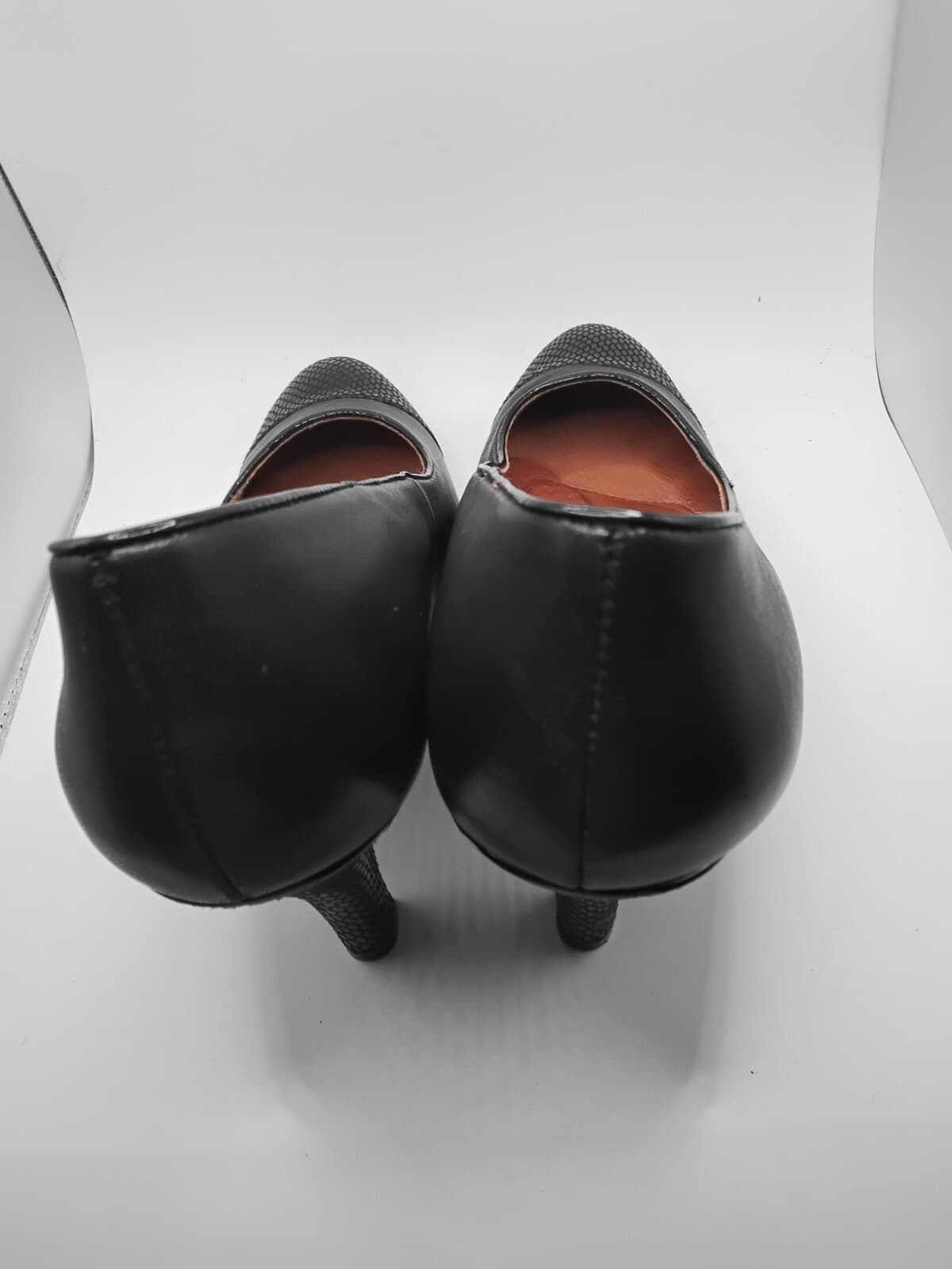 Leather pumps, Soft black pointed toe heels - Thumbnail 7