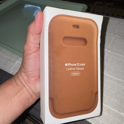 Apple Leather Sleeve Case with MagSafe Saddle Brown for the iPhone 12 Mini