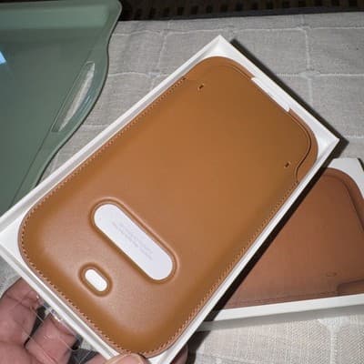 Apple Leather Sleeve Case with MagSafe Saddle Brown for the iPhone 12 Mini - Thumbnail 3