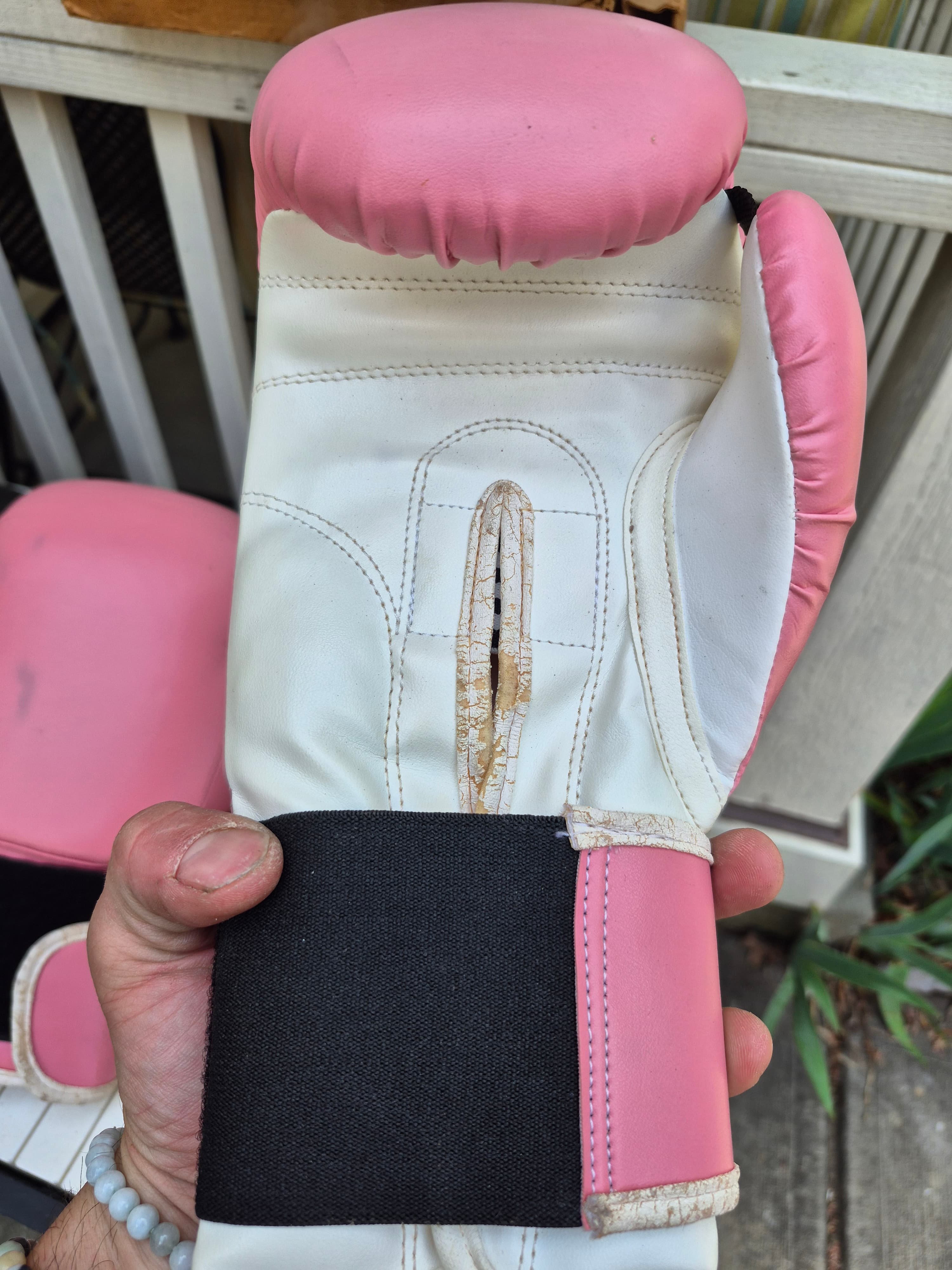 Everlast Pink Boxing Gloves 10 oz Training Sparring Gear - Thumbnail 3