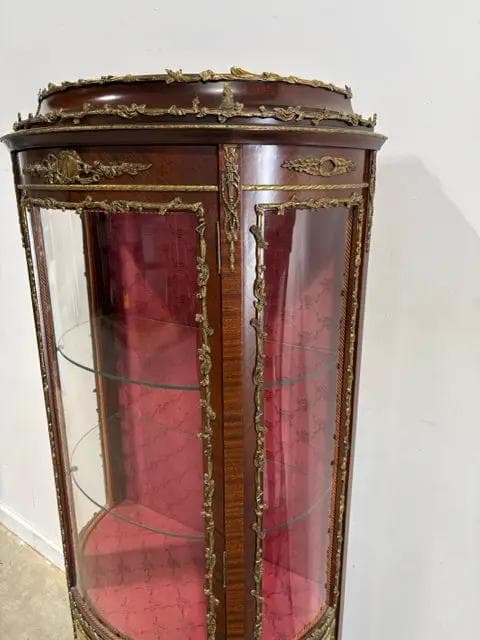 Antique French Style Curved Glass With Bronze Ormalu Metal Curio Cabinet - Thumbnail 2