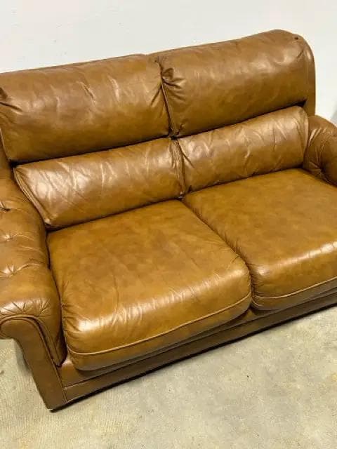Vintage Classic Leather Rolled Arm Carmel Leather Loveseat - Thumbnail 3