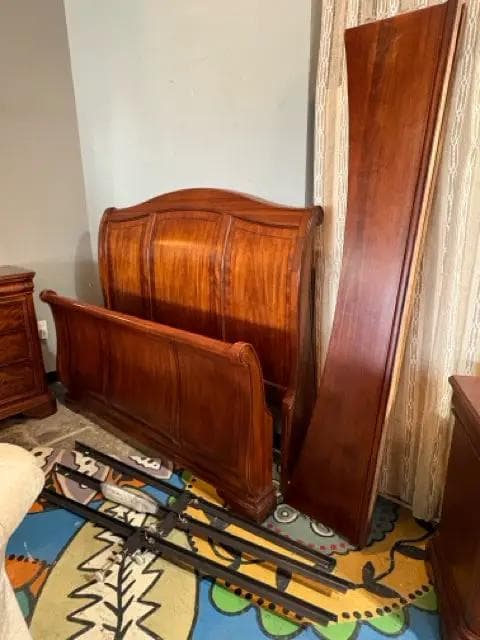 Queen Dark Wood Sleigh Bed - Image 1