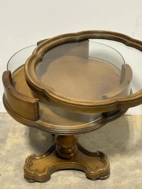 Traditional Vitrine Accent Table with Removable Top - Thumbnail 3