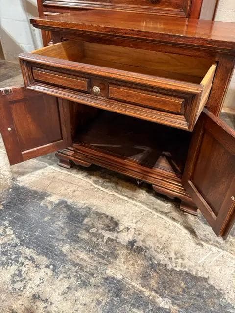 Wooden Nightstand With 1 Drawer And 2 Doors - Thumbnail 3